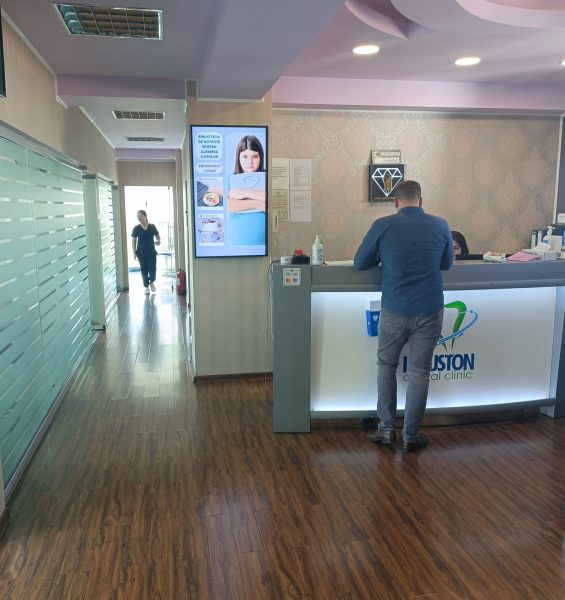 Reteaua Digitala DOOH Indoor - HOUSTON DENTAL CLINIC