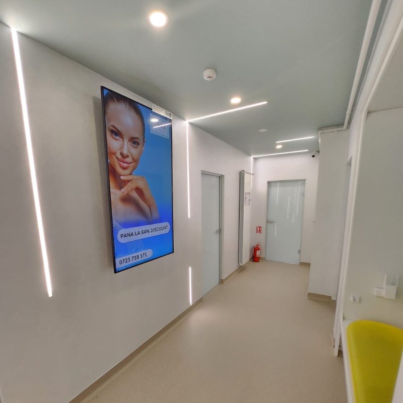 Reteaua Digitala DOOH Indoor - YIARA | CLINICA DE BEAUTY